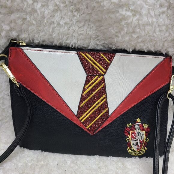 Danielle Nicole Harry Potter Gryffindor Crossbody - Picture 2 of 7